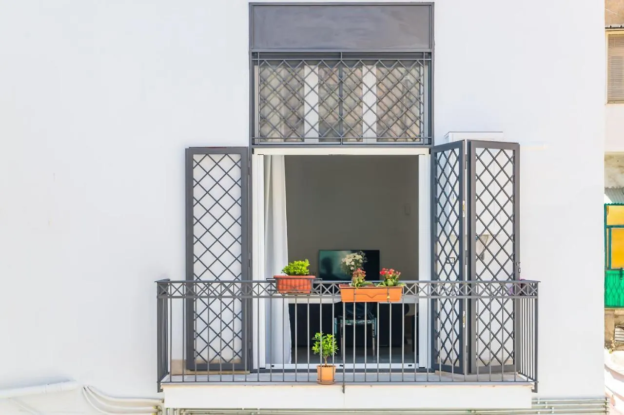 Naiva Apartment Naples